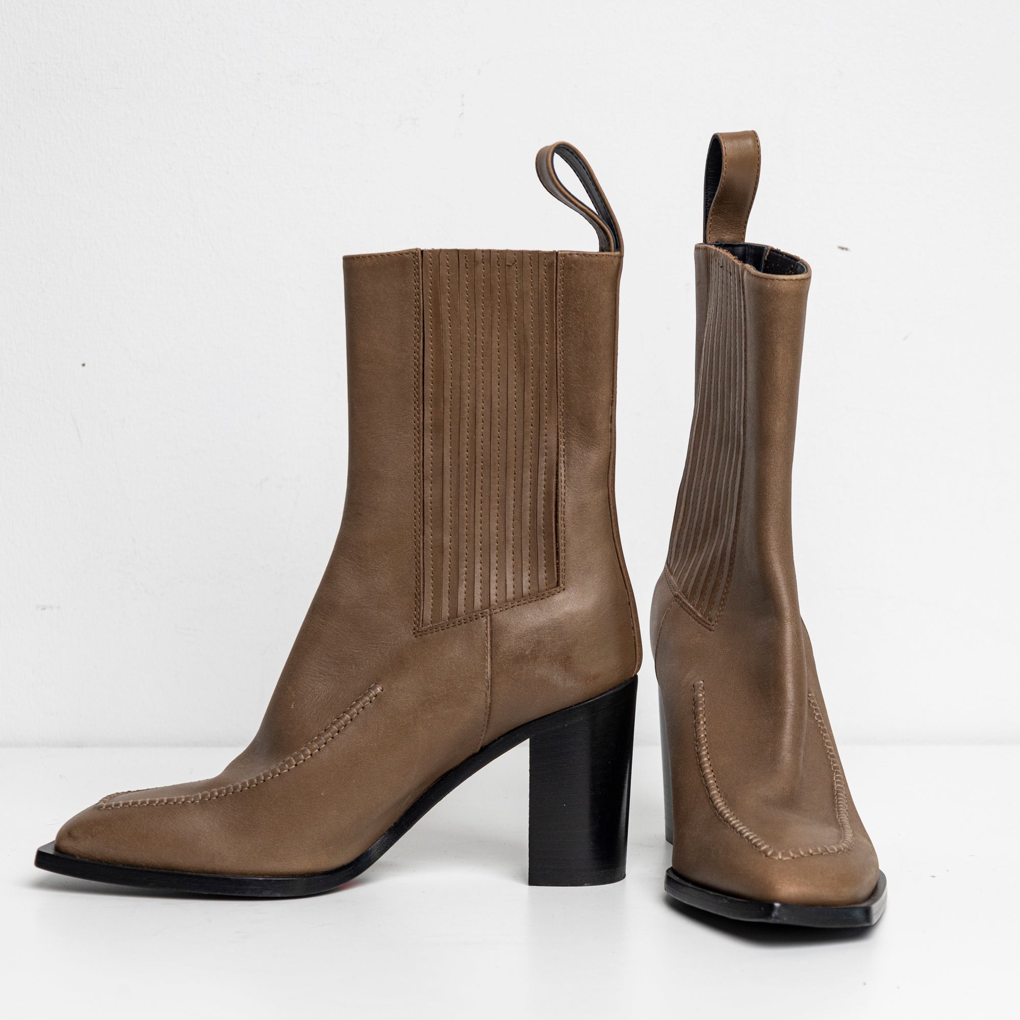 Hand-stitch Chelsea Boots Tan EU40
