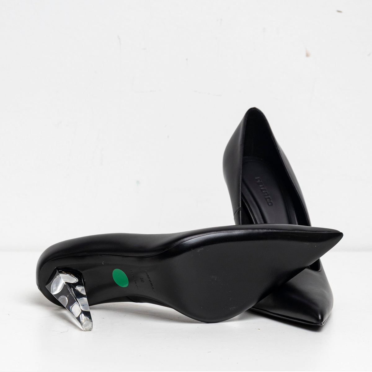 Ice Pump Black EU40 (Like New)