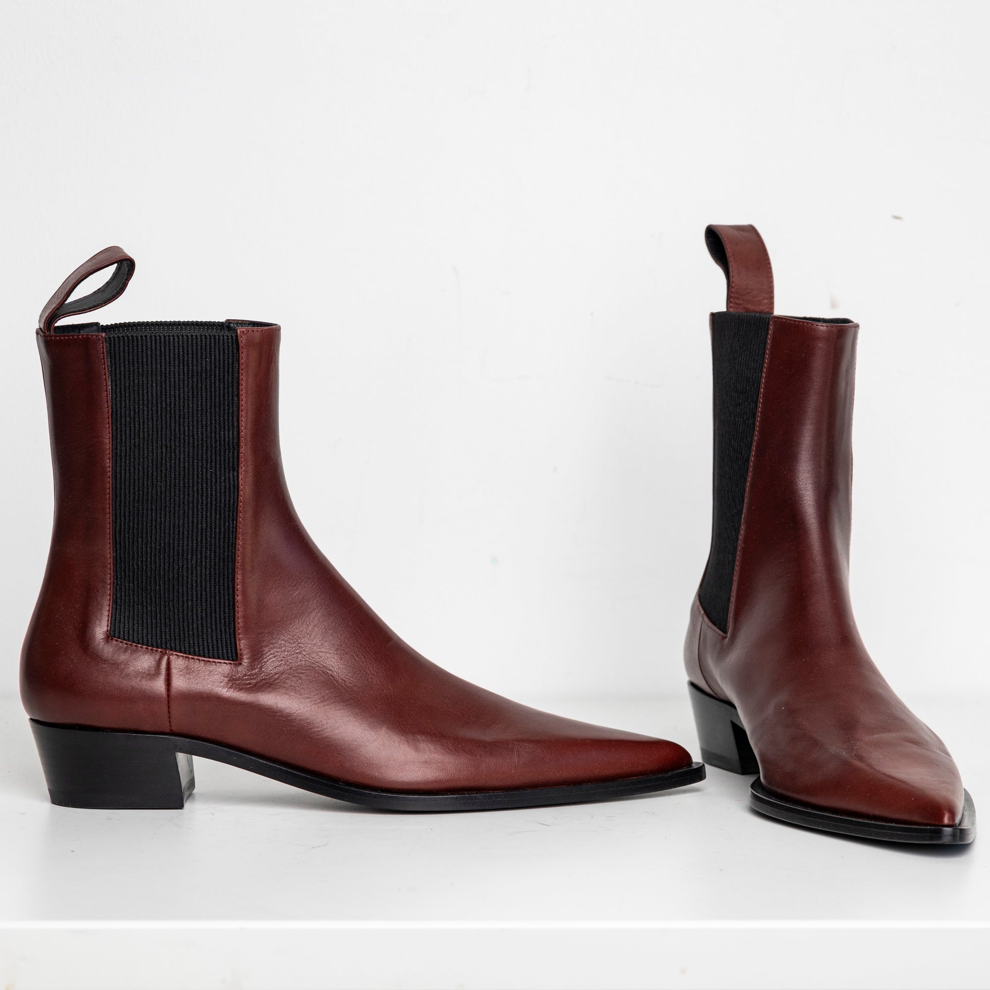 Sharp Chelsea Boots Brown EU40 #2 (Like New)