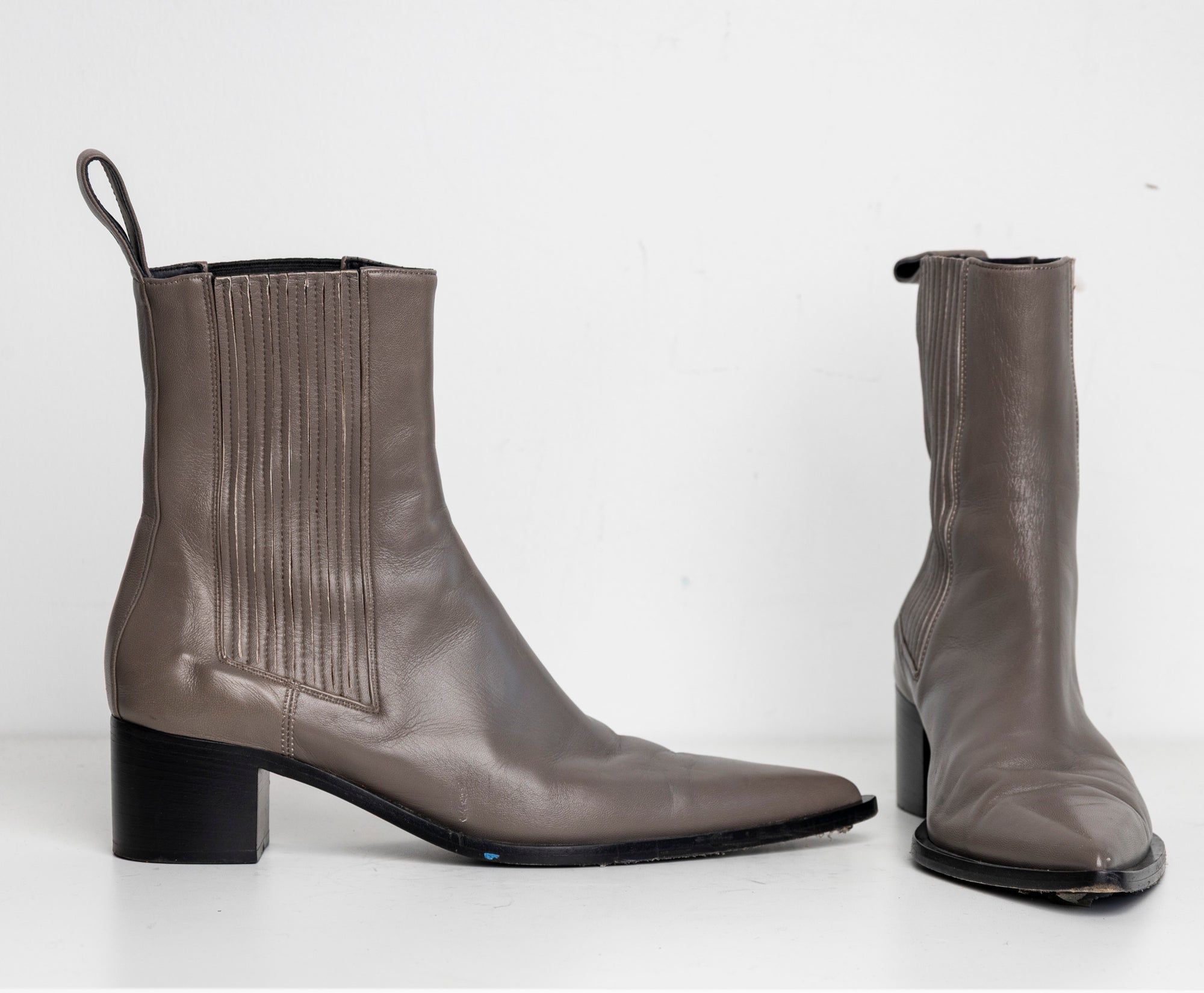 Sharp Chelsea Boots Gray EU40