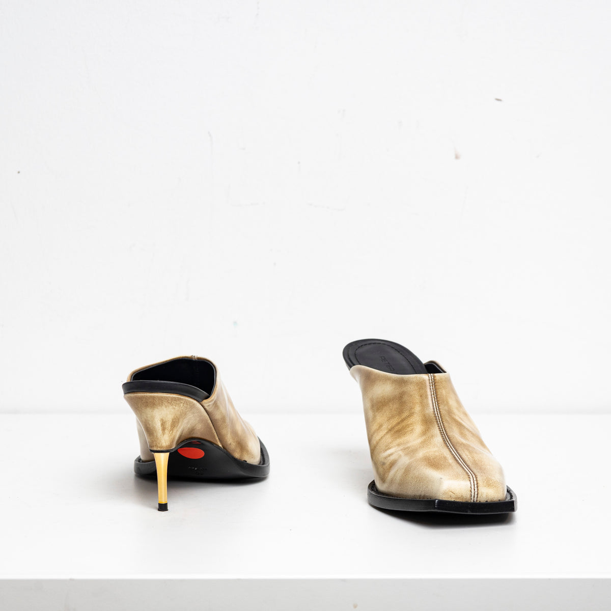 Square Toes Mule Vanilla EU40