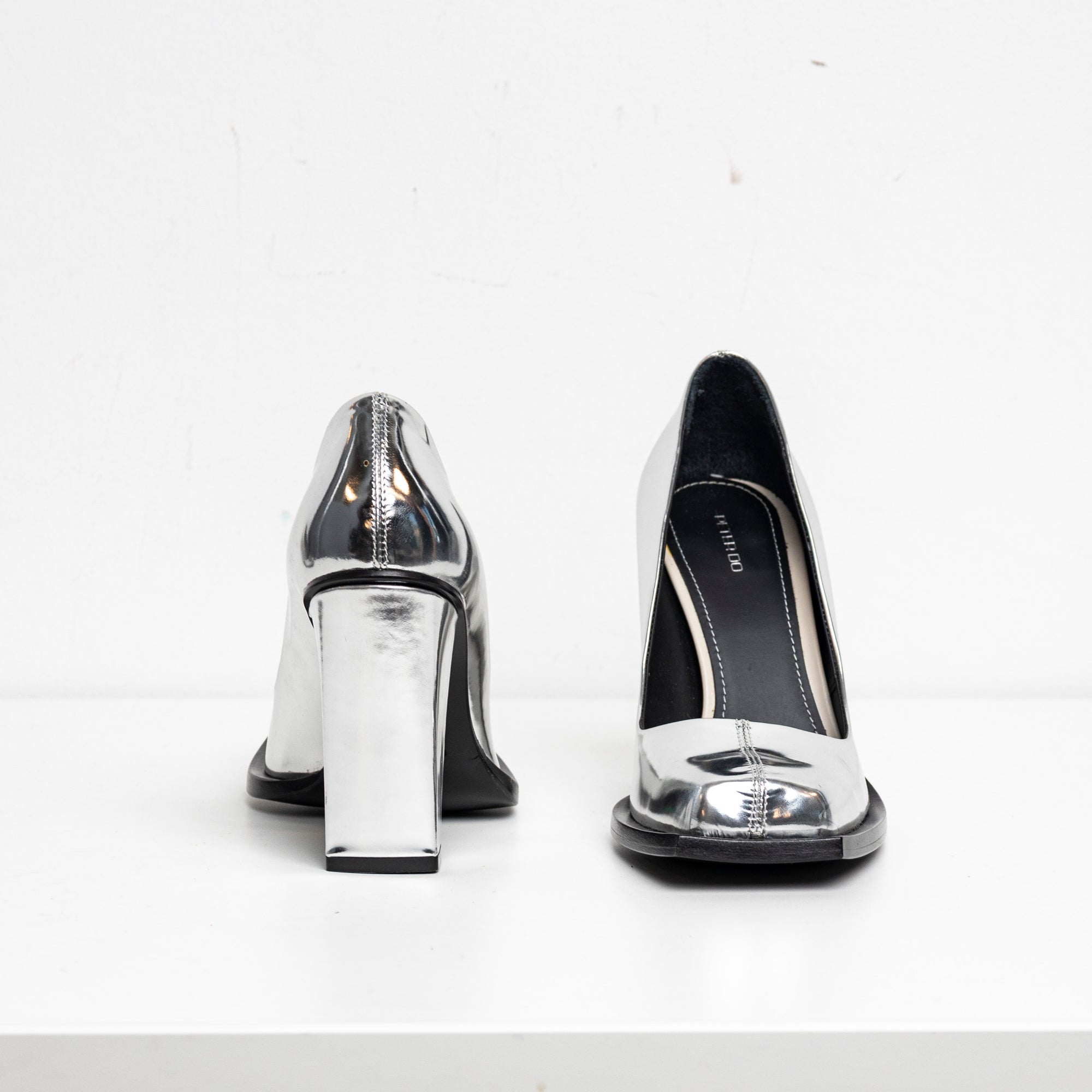 Square Toes Pump Silver EU39 #1 (Like New)