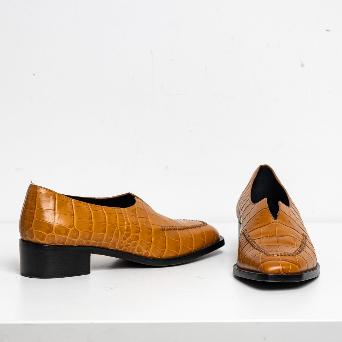 V-Neck Loafer Orange Croc EU40 #2