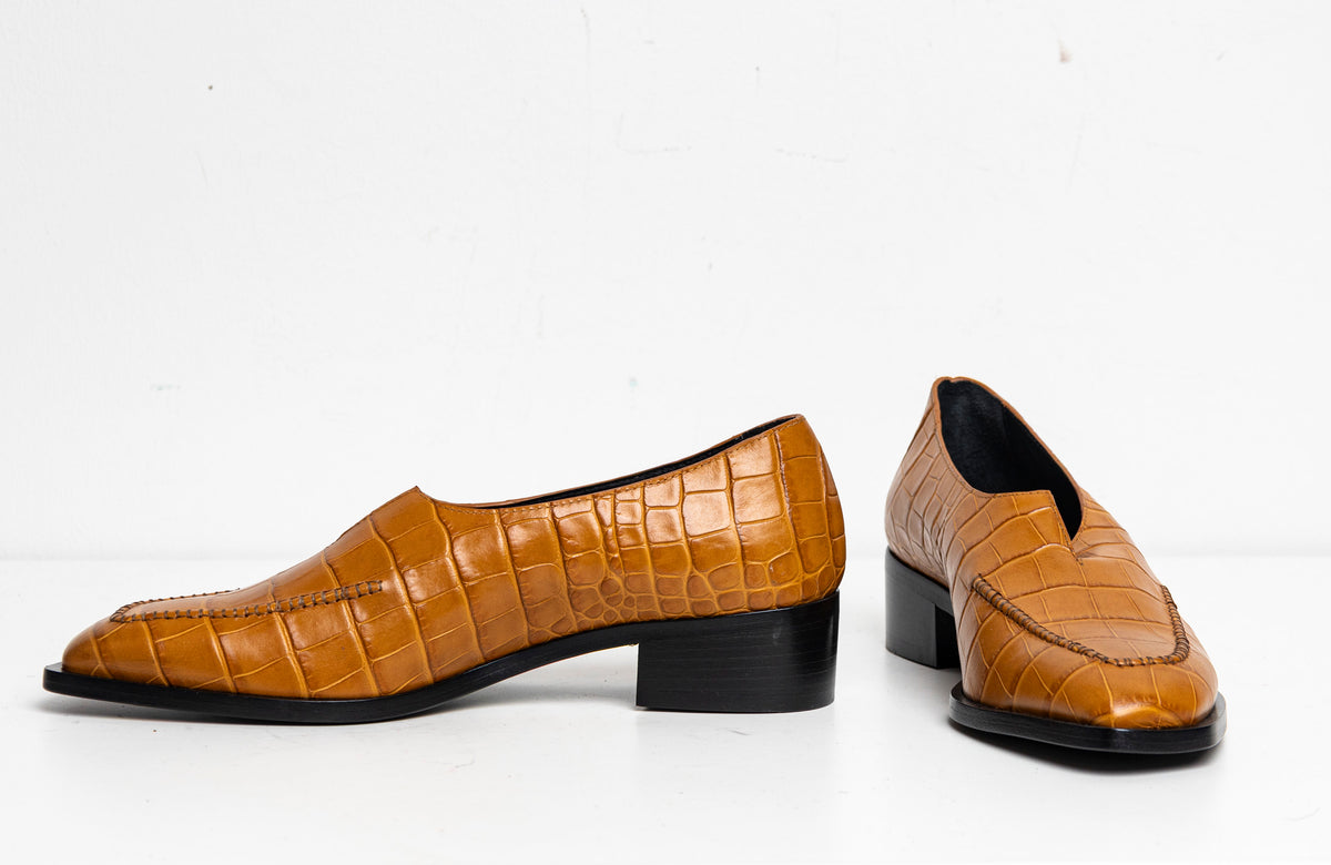 V-Neck Loafer Orange Croc EU40 #1 (Like New)