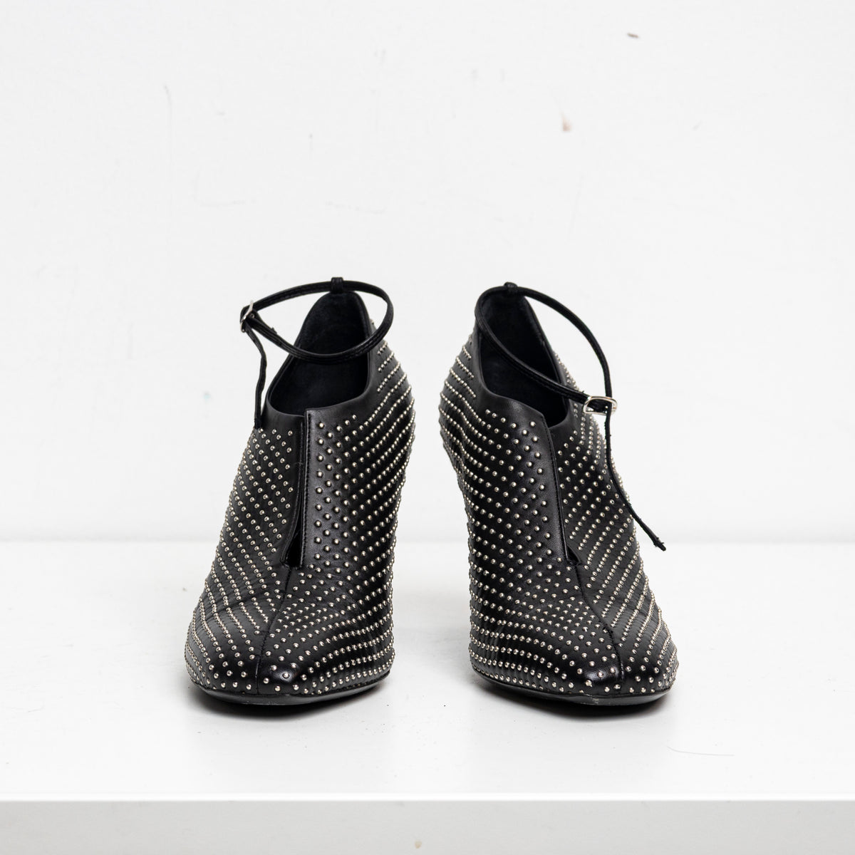 V-Neck Pump Studded EU40