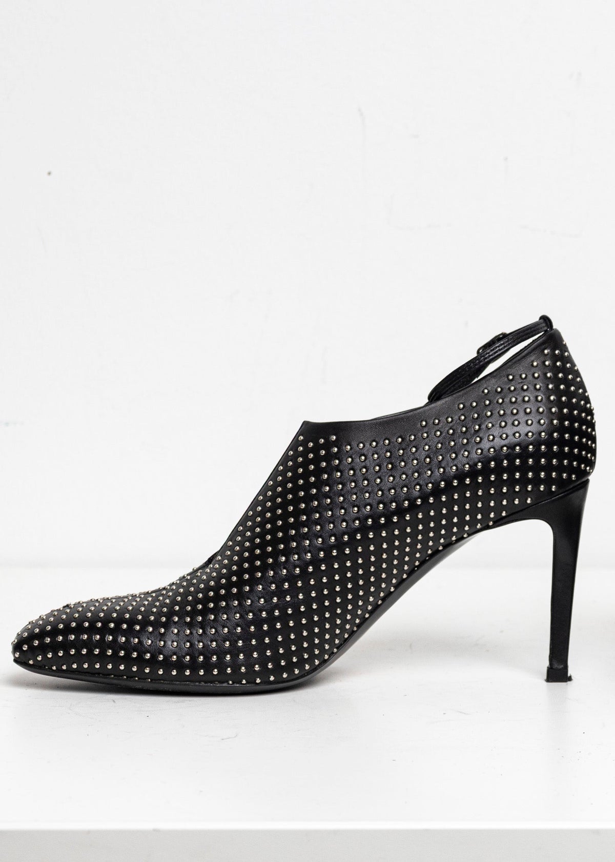 V-Neck Pump Studded EU40