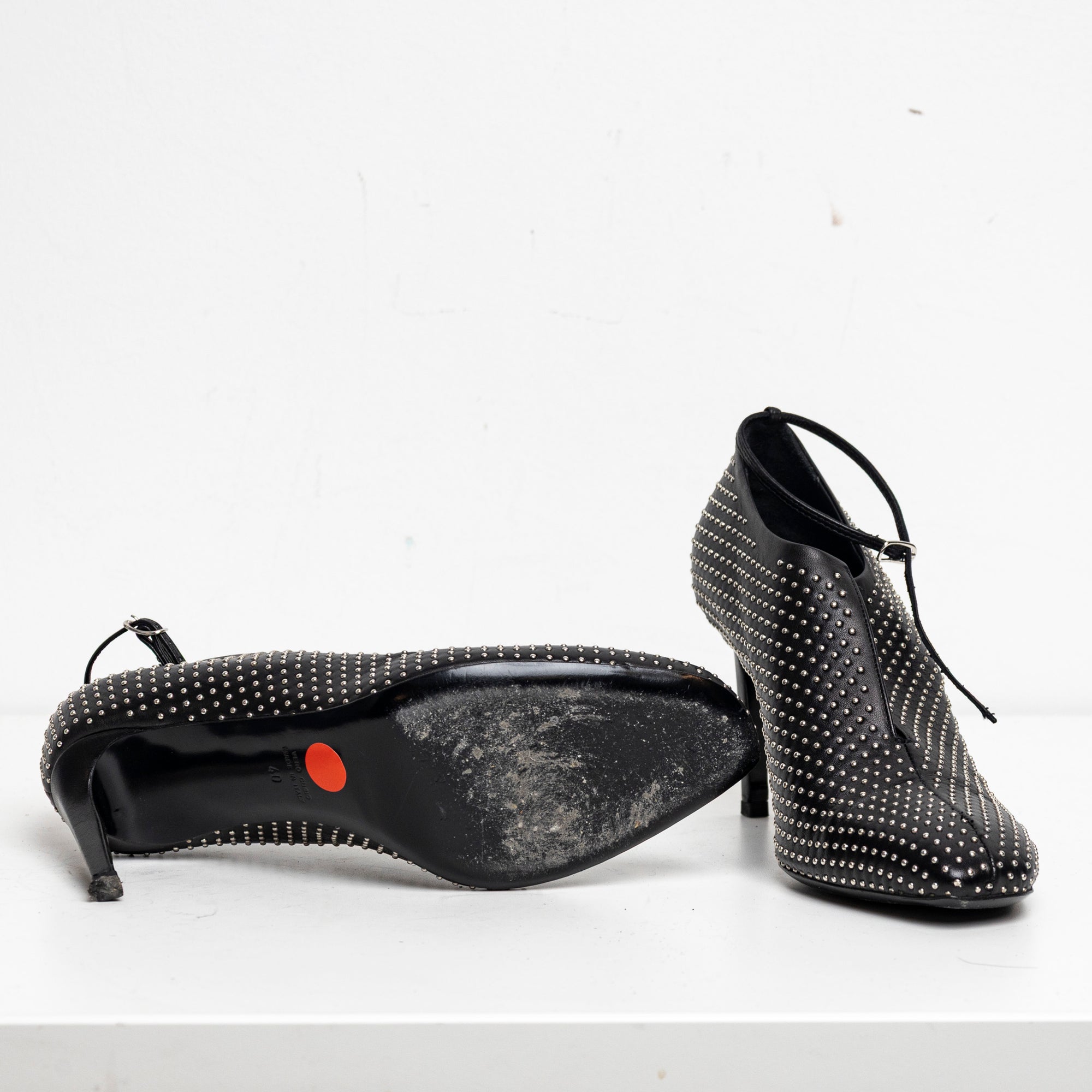 V-Neck Pump Studded EU40