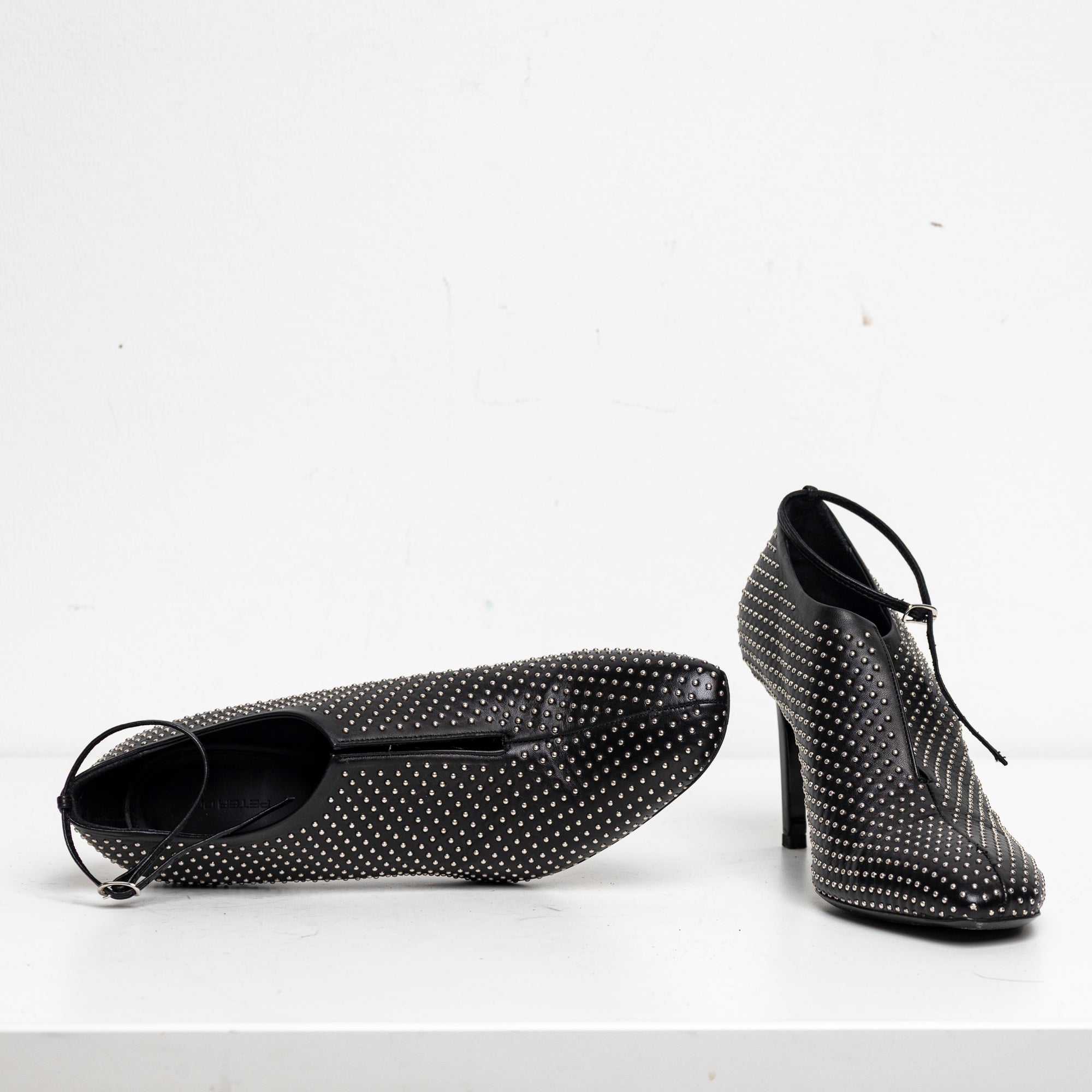 V-Neck Pump Studded EU40